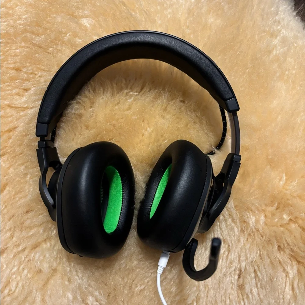 JBL Quantum 910 Black and Green Gaming Headset